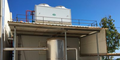Condensadores Evaporativos para reducir el consumo energético en Creta Farm