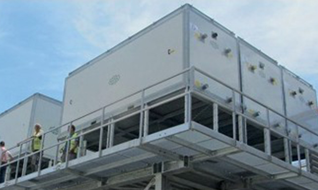 Evaporative condensers