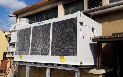 Adiabatic cooling system in the plastics industry