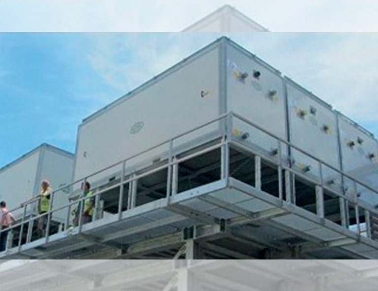 Evaporative condensers