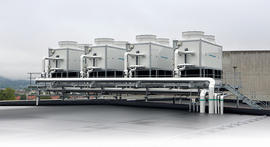Closed circuit cooling towers