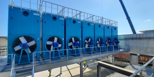 Gebläsekühltürme: Effizienz und Haltbarkeit für die Industrie