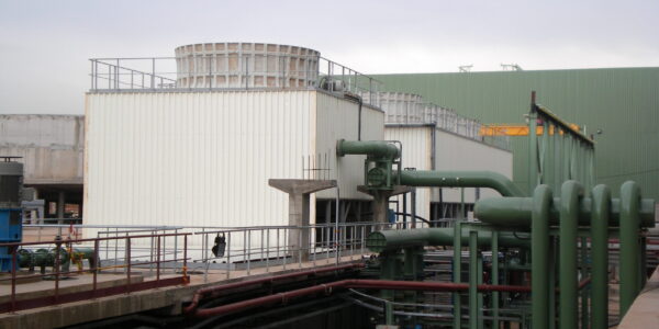 ¿De qué depende el rango de una torre de refrigeración?