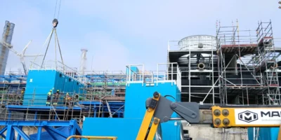 Instalación de torres de refrigeración para un complejo metalúrgico en Huelva